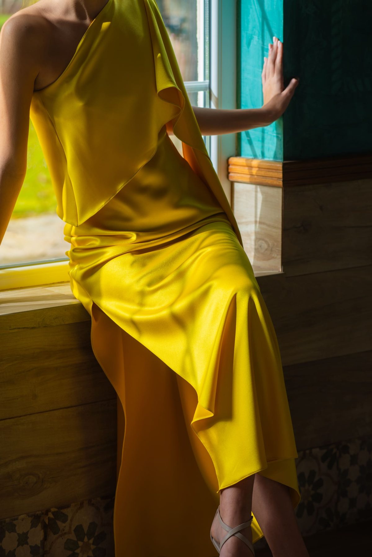 Vestido Isabel Amarillo - Image 3